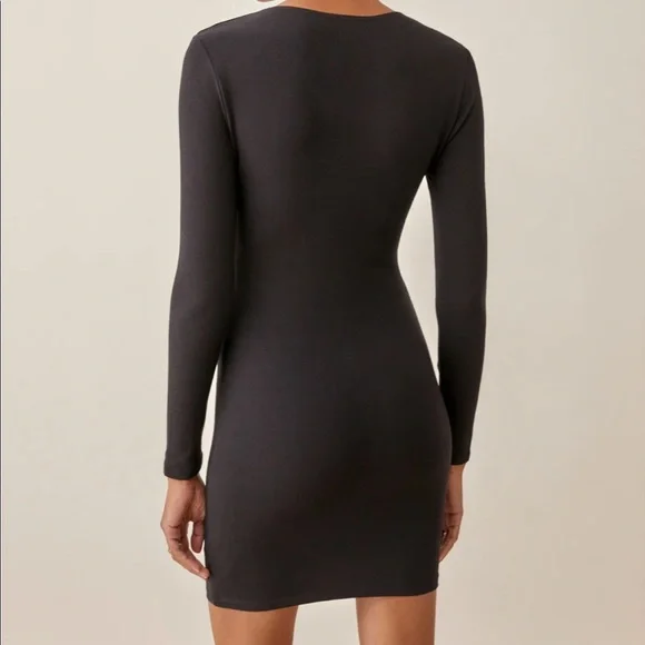 Reformation Cally Dress - Picture 2 of 3